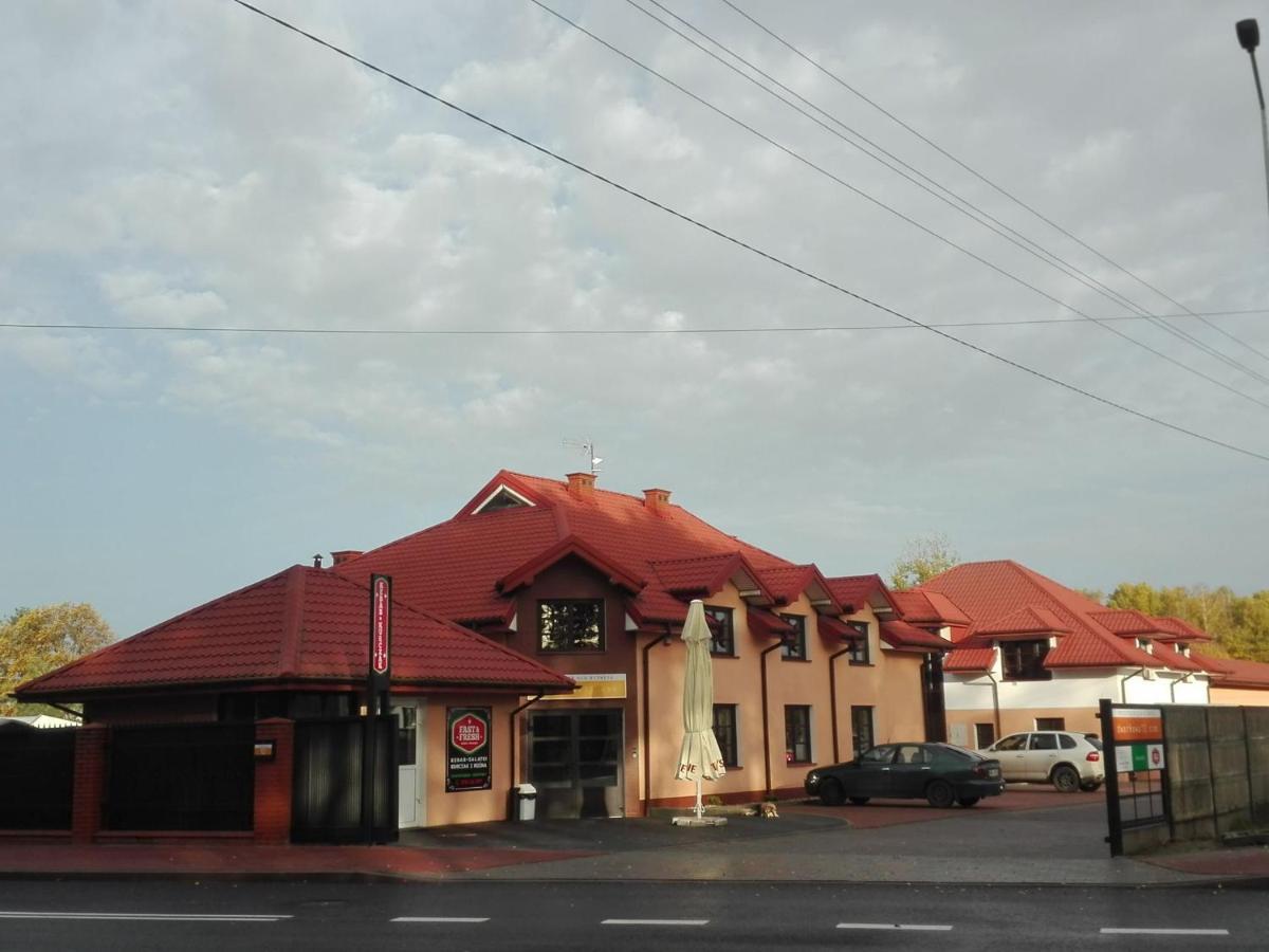 Dom Dworkowa Hostel Kobylka Exterior photo